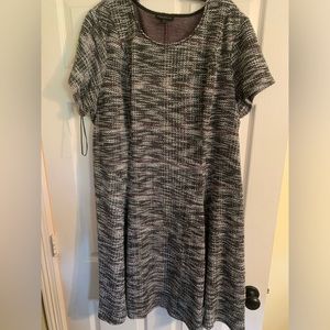 Mixed material short sleeve dress size 26/28